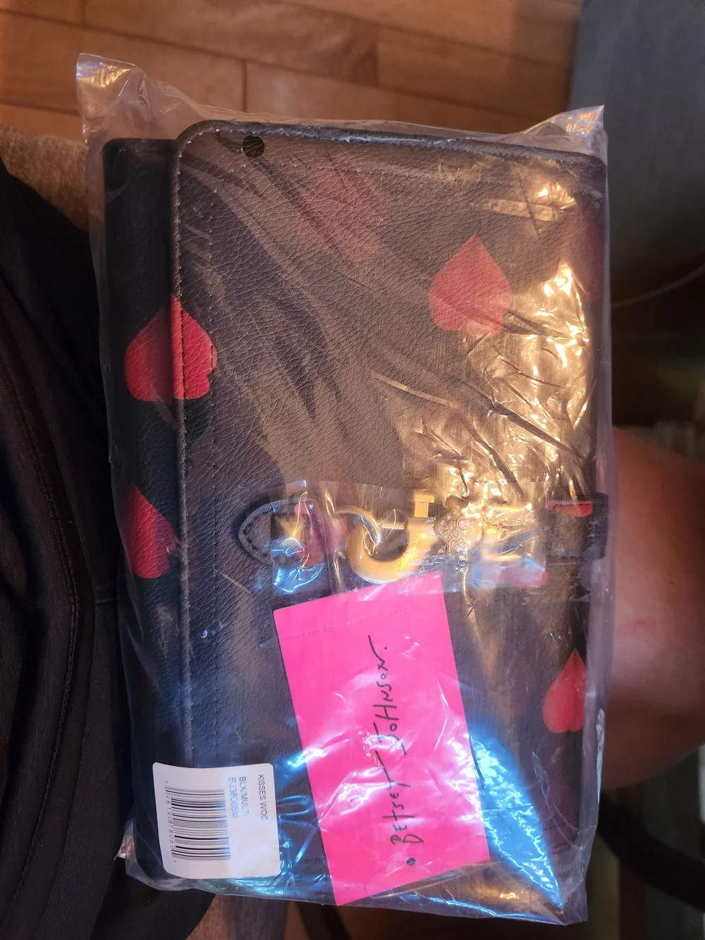 Betsey Johnson Black Crossbody Bag with Red Lip Motif & Gold Chain